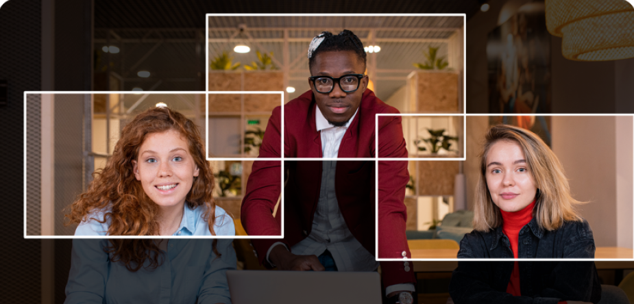 3 glimlachende mensen