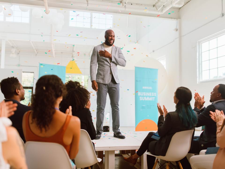 Sanal Konferanslar: Etkinlikten Deneyime